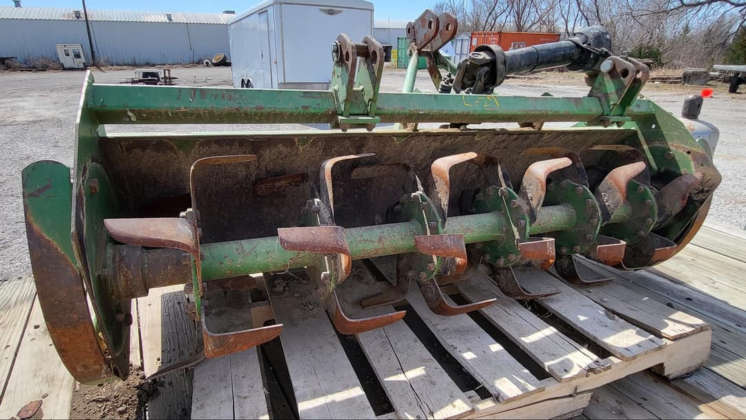 Image of John Deere 660 Image 0