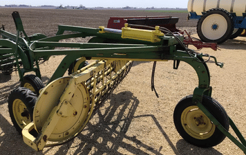 Main image John Deere 660