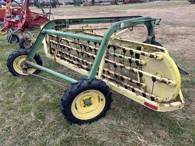 Image of John Deere 660 equipment image 3