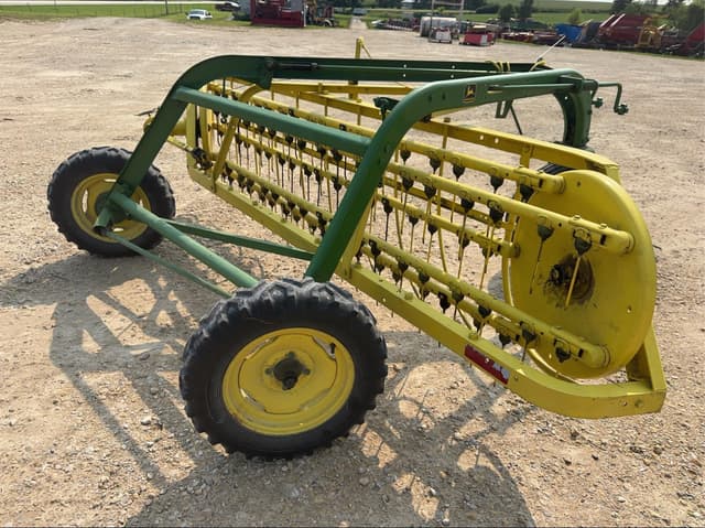 Image of John Deere 660 equipment image 4