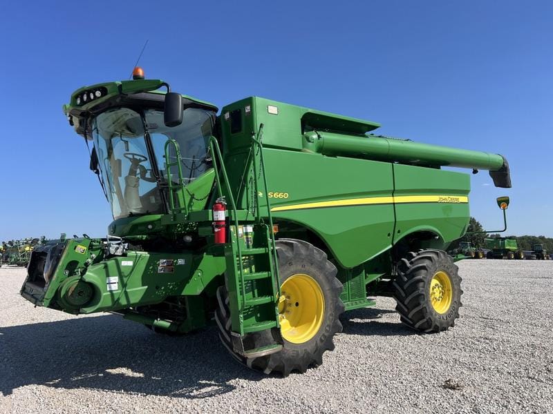 Main image John Deere S660