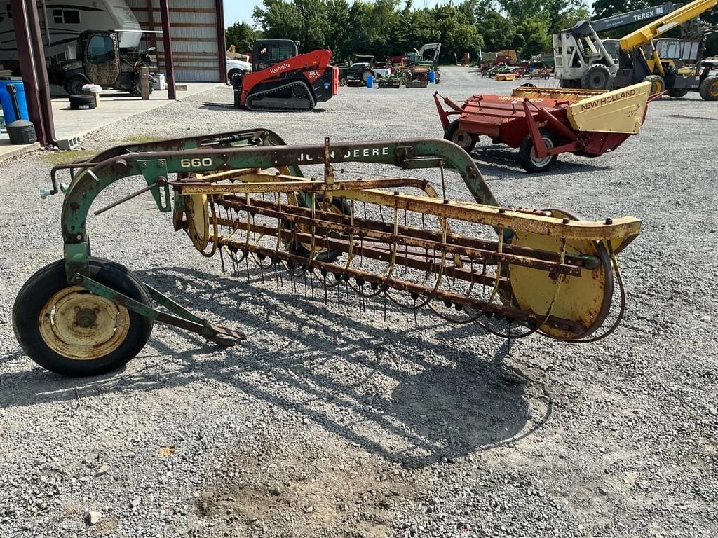John Deere 660 Equipment Image0