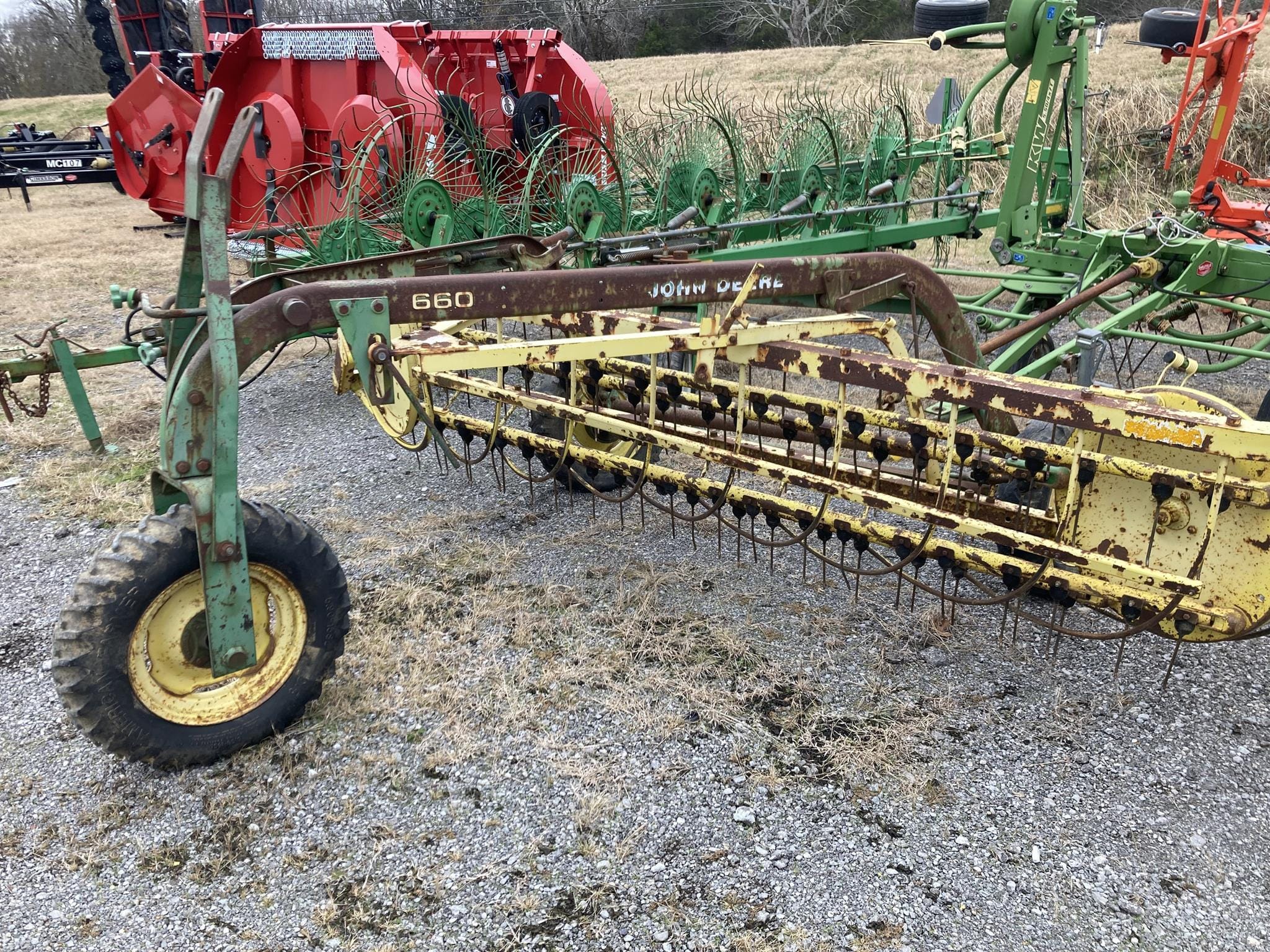 John Deere 660 Equipment Image0