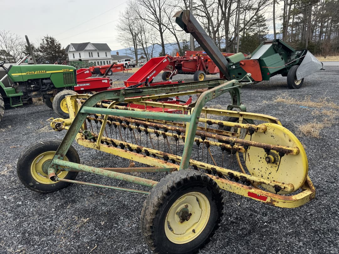 Image of John Deere 660 Primary image