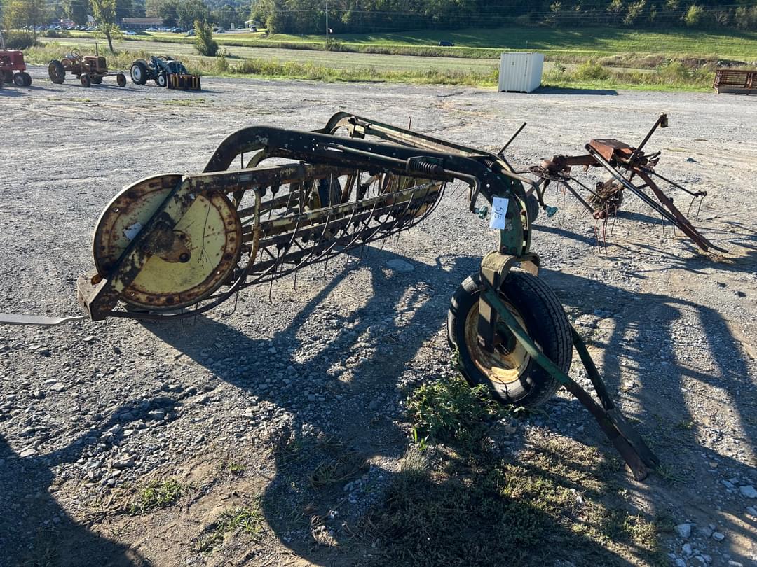 Image of John Deere 660 Primary image