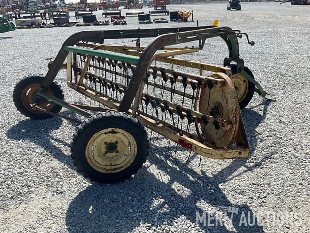 Image of John Deere 660 equipment image 4