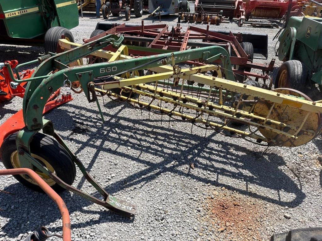 John Deere 660 Equipment Image0