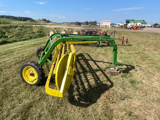 Image of John Deere 660 equipment image 2