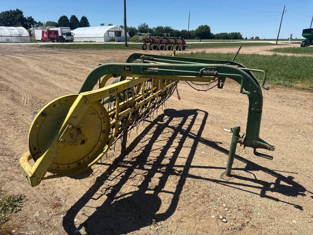 Image of John Deere 660 equipment image 4