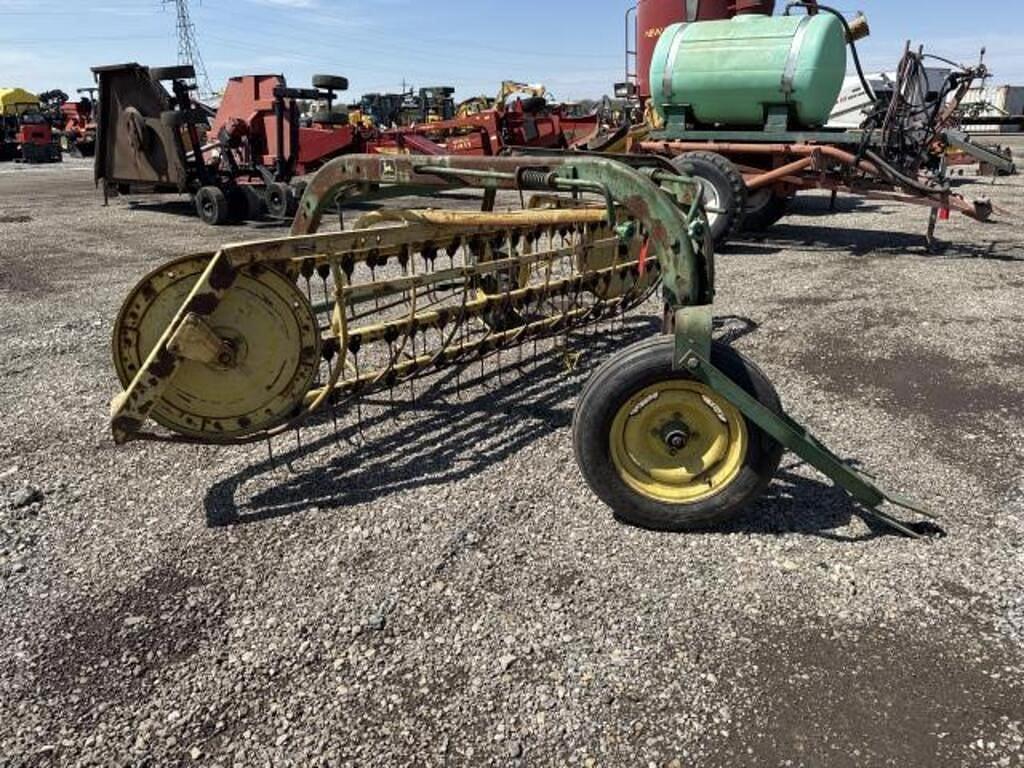 Image of John Deere 660 Primary image