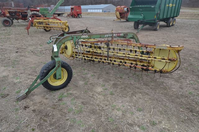 Image of John Deere 660 equipment image 1