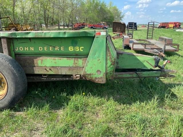 Image of John Deere 660 equipment image 1