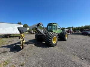 2000 John Deere 660 Image