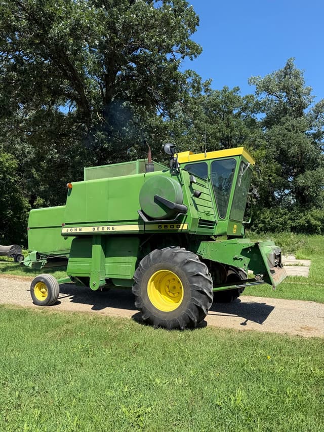Image of John Deere 6600 equipment image 1