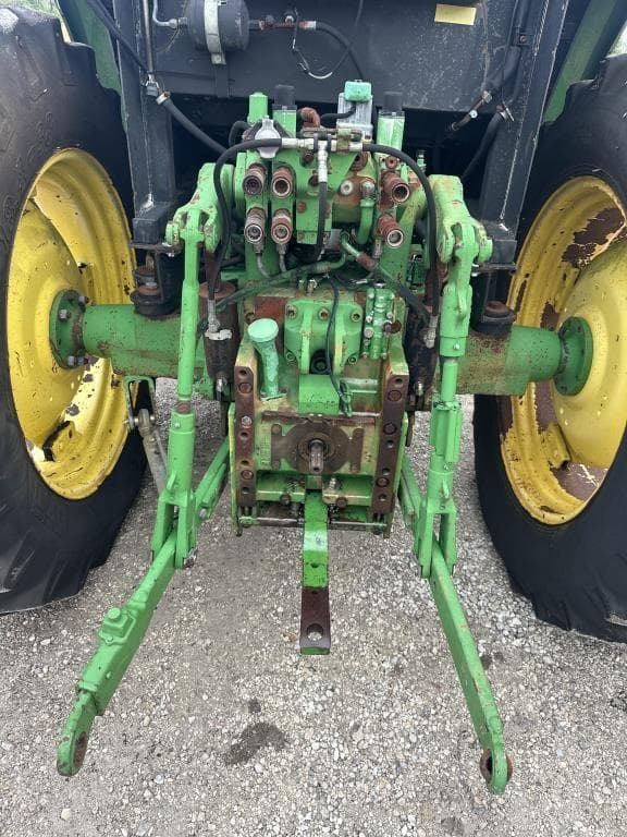 Image of John Deere 6605 equipment image 2