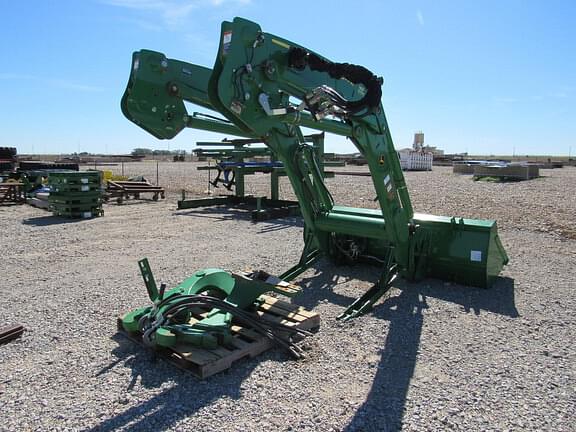 Image of John Deere 660R equipment image 4