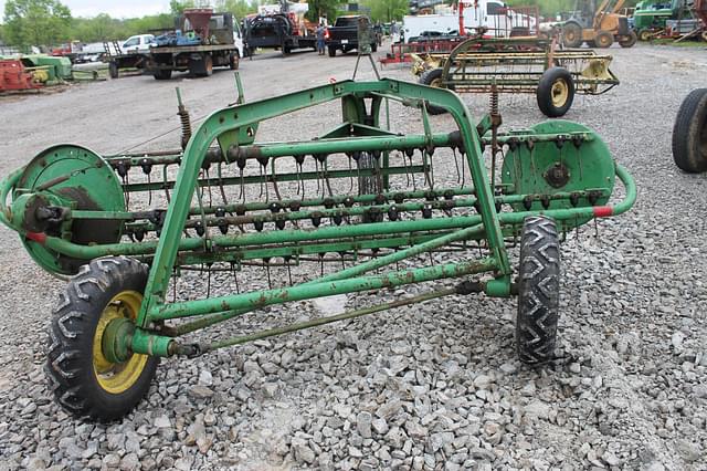 Image of John Deere 662 equipment image 2