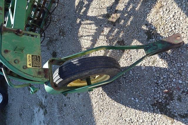 Image of John Deere 662 equipment image 2