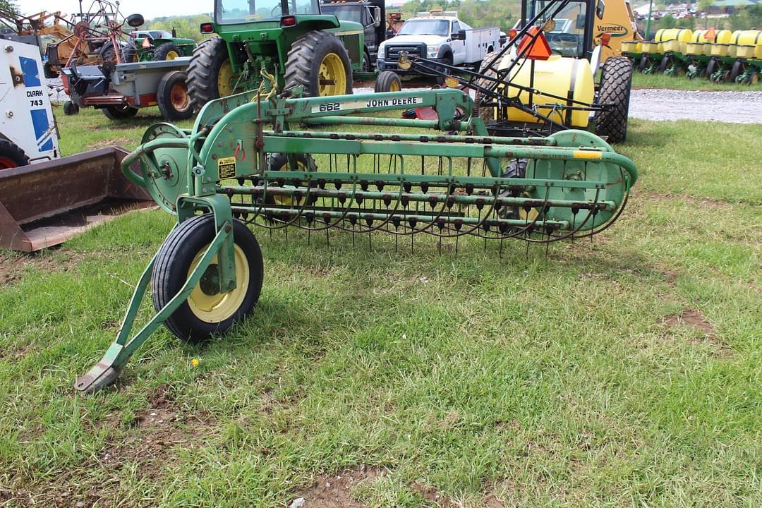 Image of John Deere 662 Primary image