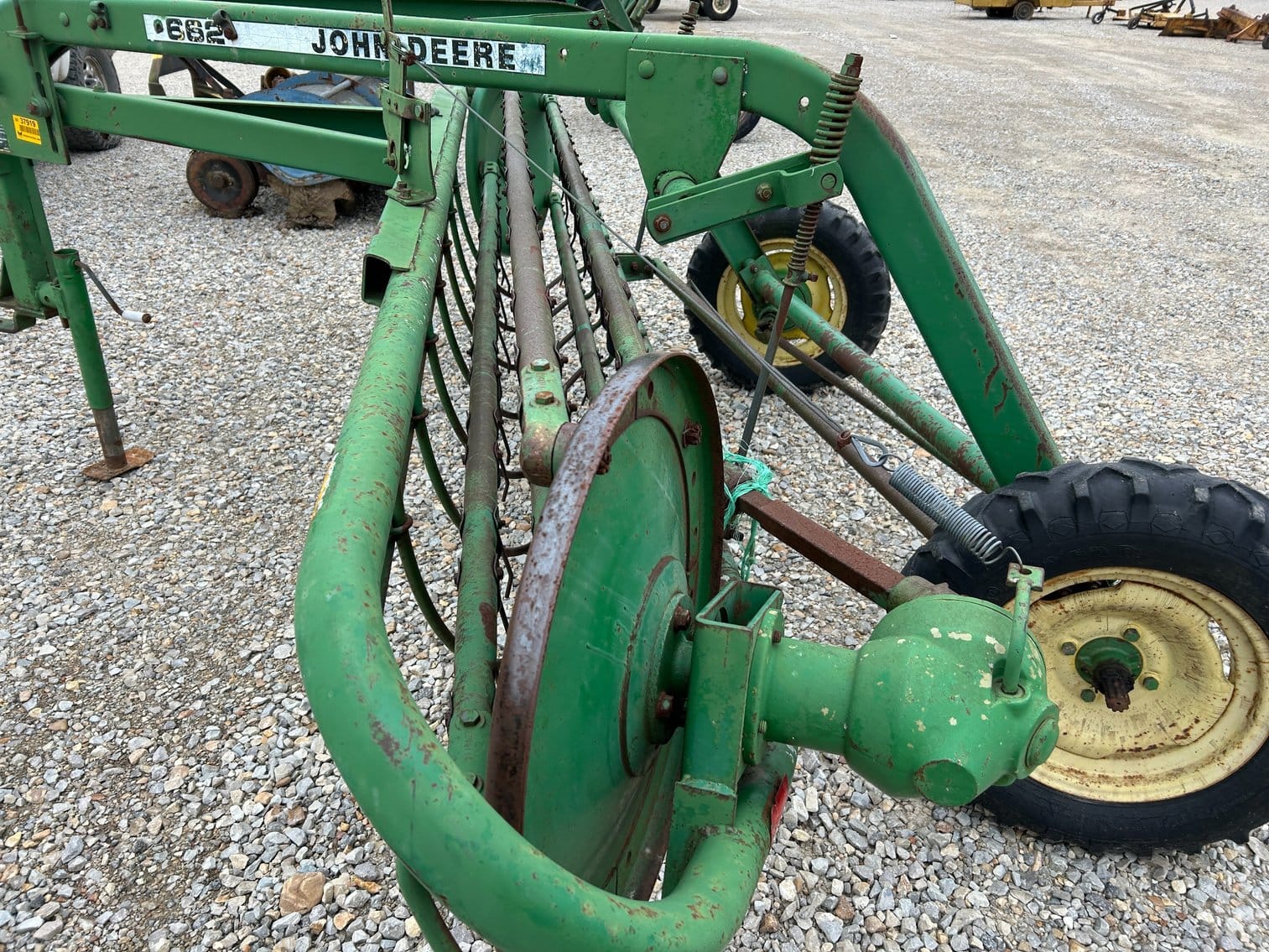 John Deere 662 Equipment Image0