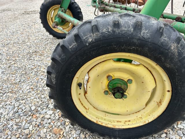 Image of John Deere 662 equipment image 3