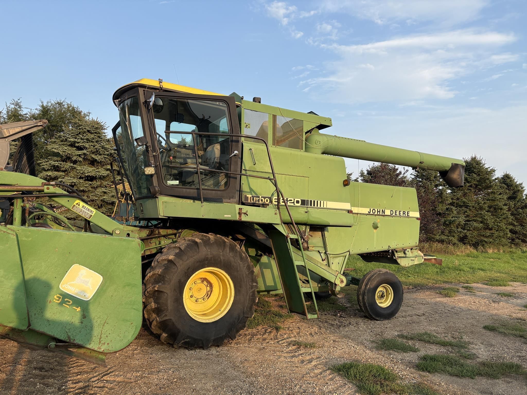 John Deere 6620 Turbo Equipment Image0