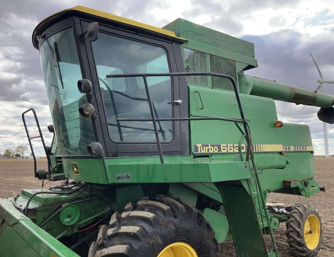 Image of John Deere 6620 Primary image