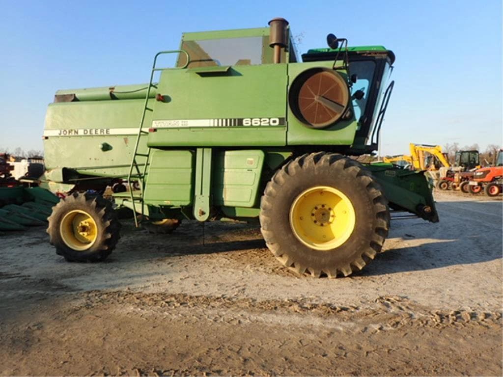 Image of John Deere 6620 Primary image