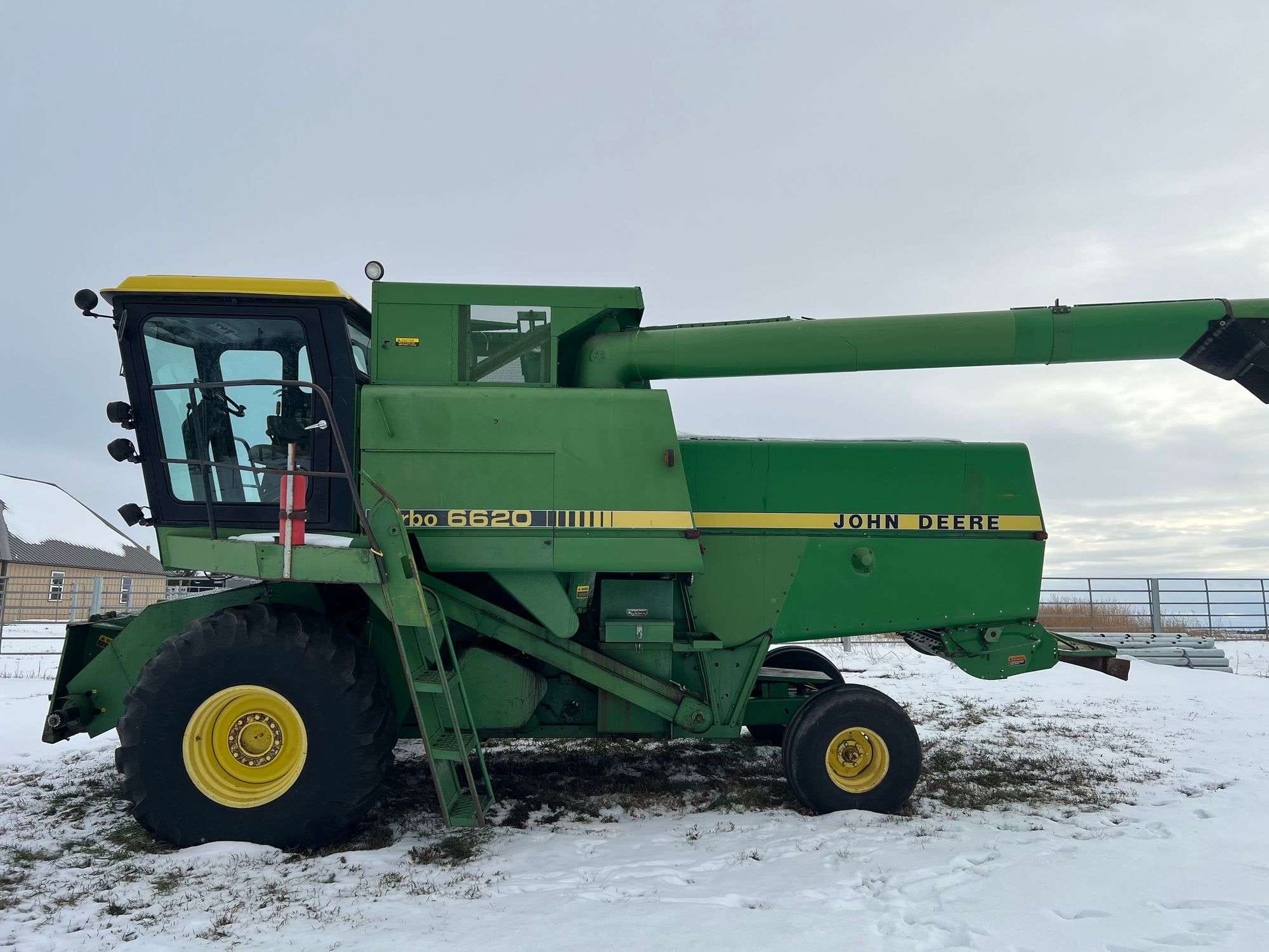 John Deere 6620 Turbo Equipment Image0