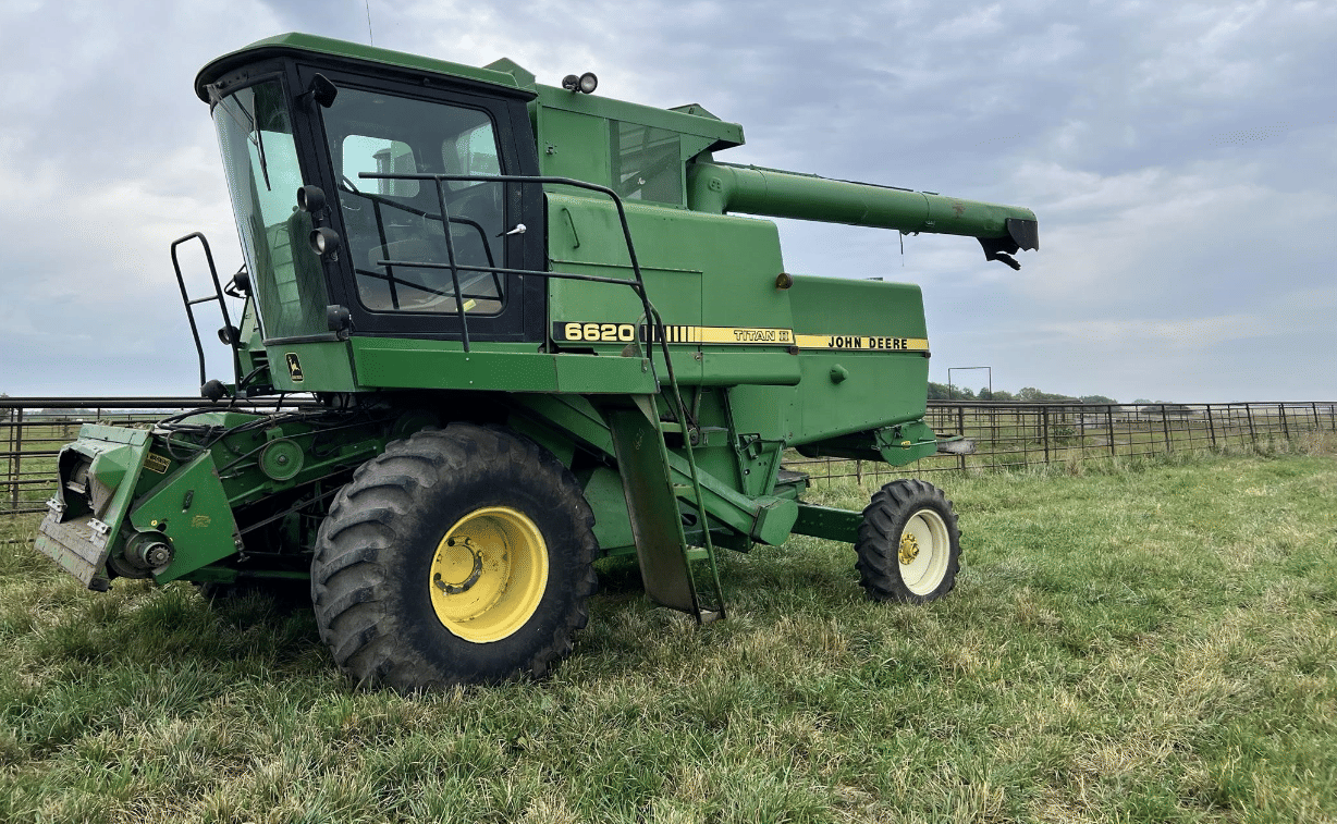 Main image John Deere 6620 Titan II