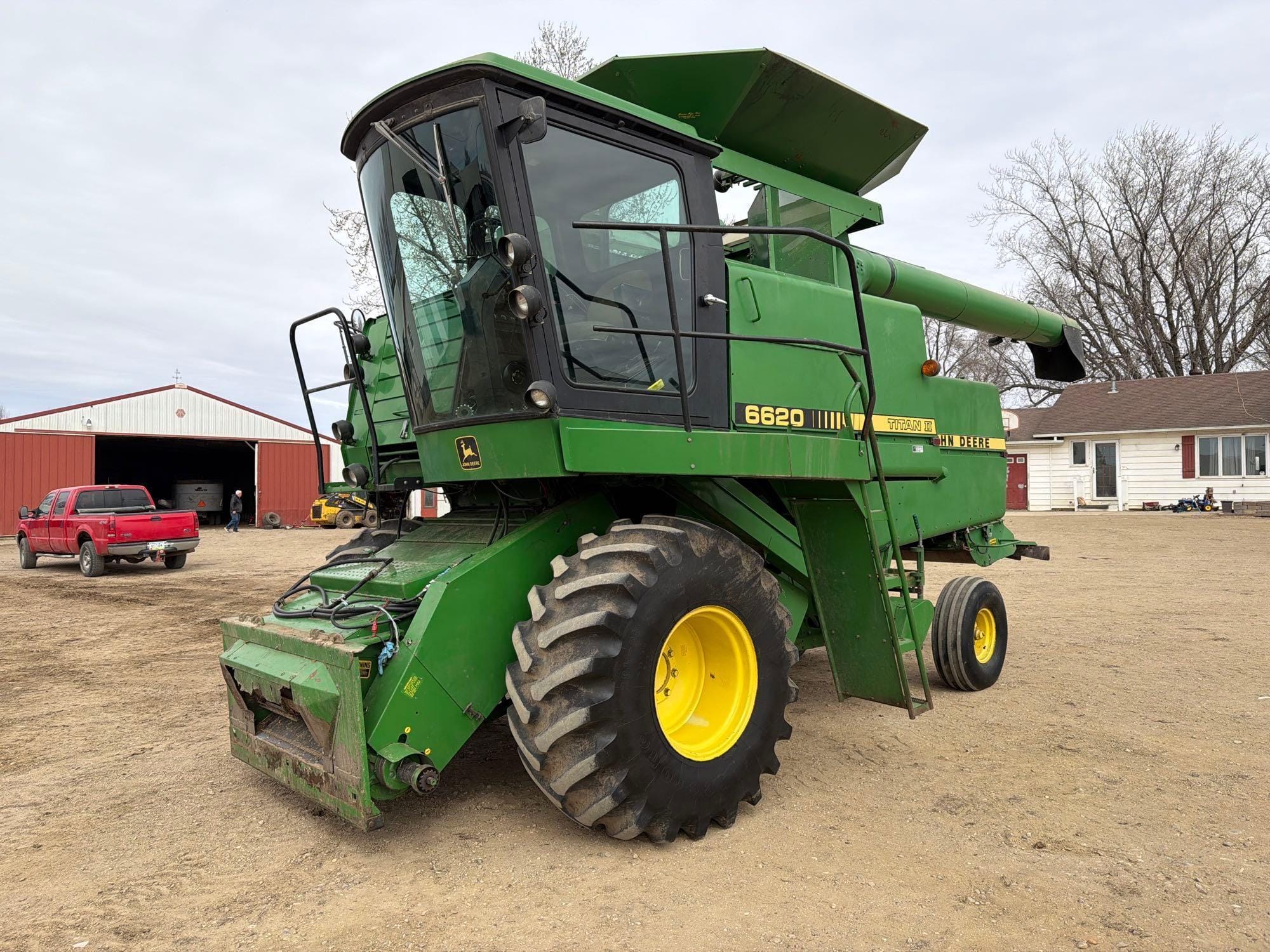 John Deere 6620 Titan II Equipment Image0