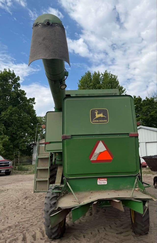 Image of John Deere 6620 Titan II equipment image 3