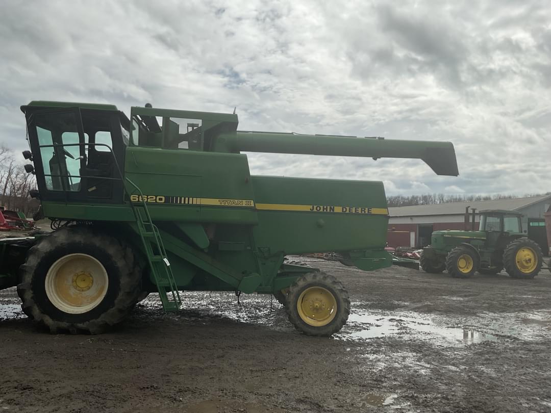 Image of John Deere 6620 Titan II Primary image