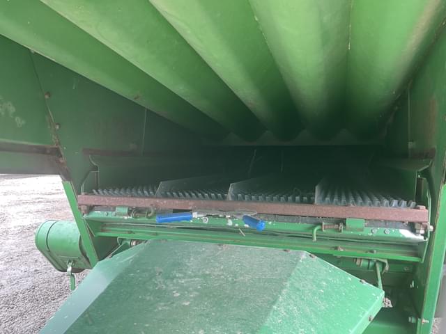 Image of John Deere 6620 Titan II equipment image 3