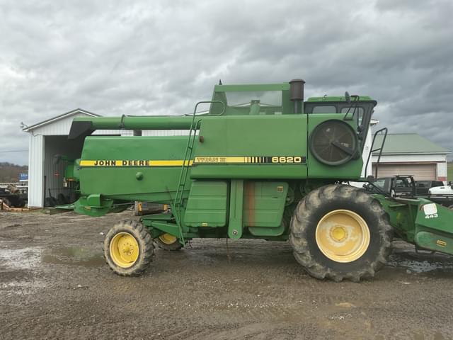 Image of John Deere 6620 Titan II equipment image 2