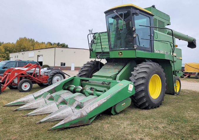 Image of John Deere 6620 Turbo Primary Image