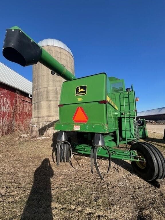 Image of John Deere 6620 equipment image 1