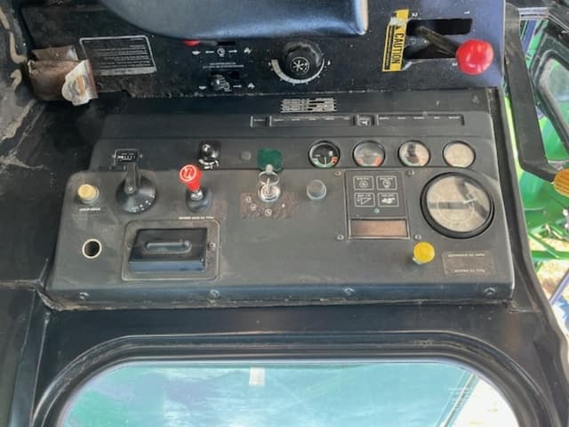 Image of John Deere 6620 equipment image 4