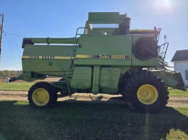 Image of John Deere 6620 Turbo equipment image 2