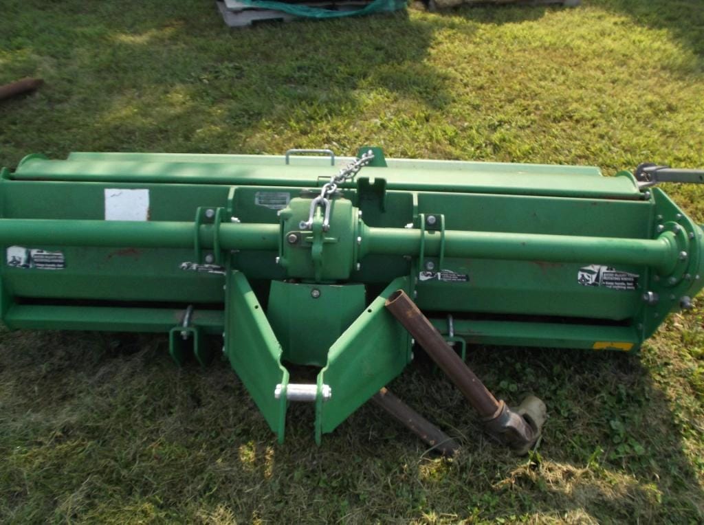 John Deere 665 Equipment Image0
