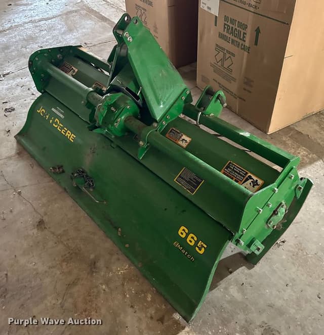 Image of John Deere 665 equipment image 4