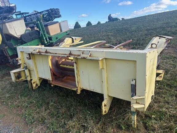 Image of John Deere 666 equipment image 2