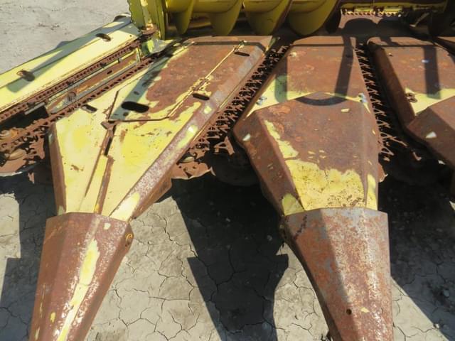 Image of John Deere 666 equipment image 4