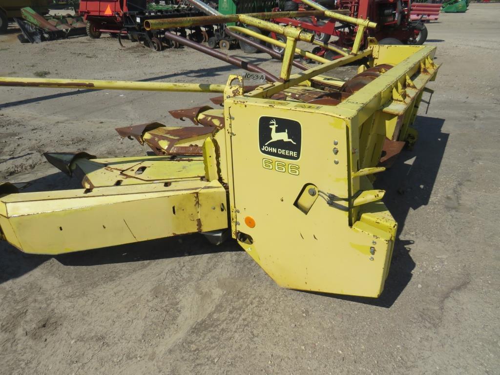 Image of John Deere 666 Primary image