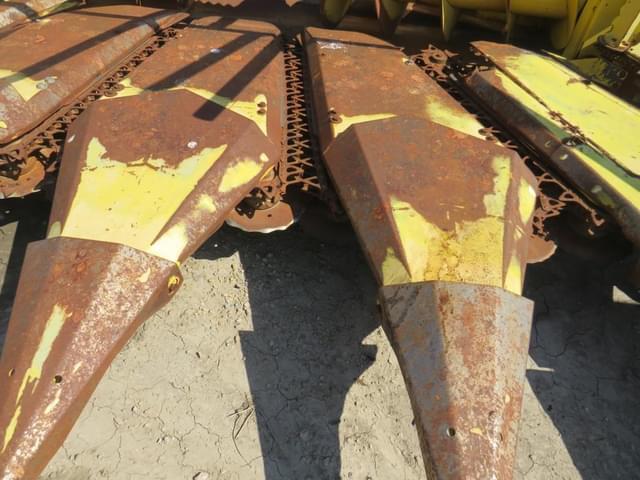 Image of John Deere 666 equipment image 3