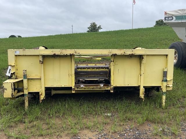 Image of John Deere 666 equipment image 2