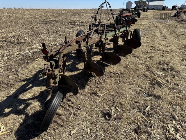 Image of John Deere 666H equipment image 3