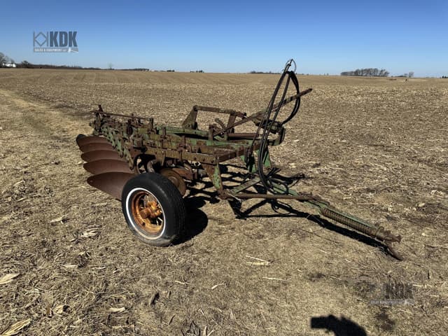 Image of John Deere 666H equipment image 1