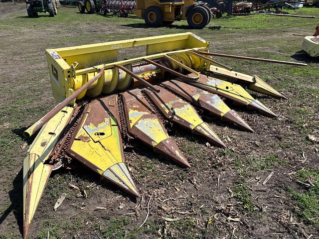Image of John Deere 666R equipment image 2