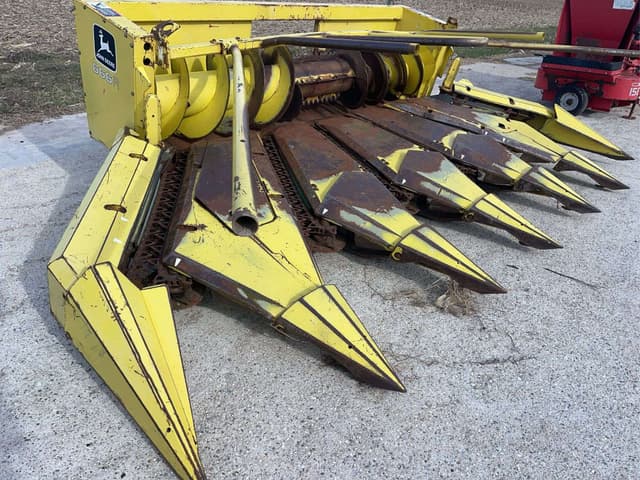 Image of John Deere 666R equipment image 4